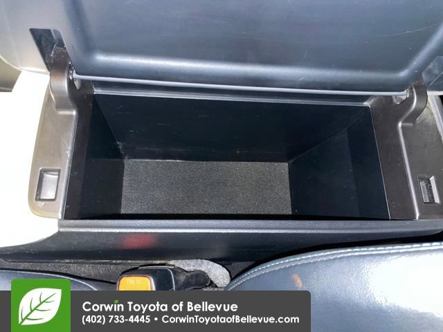 Used 2016 Toyota Prius Four Touring image 25