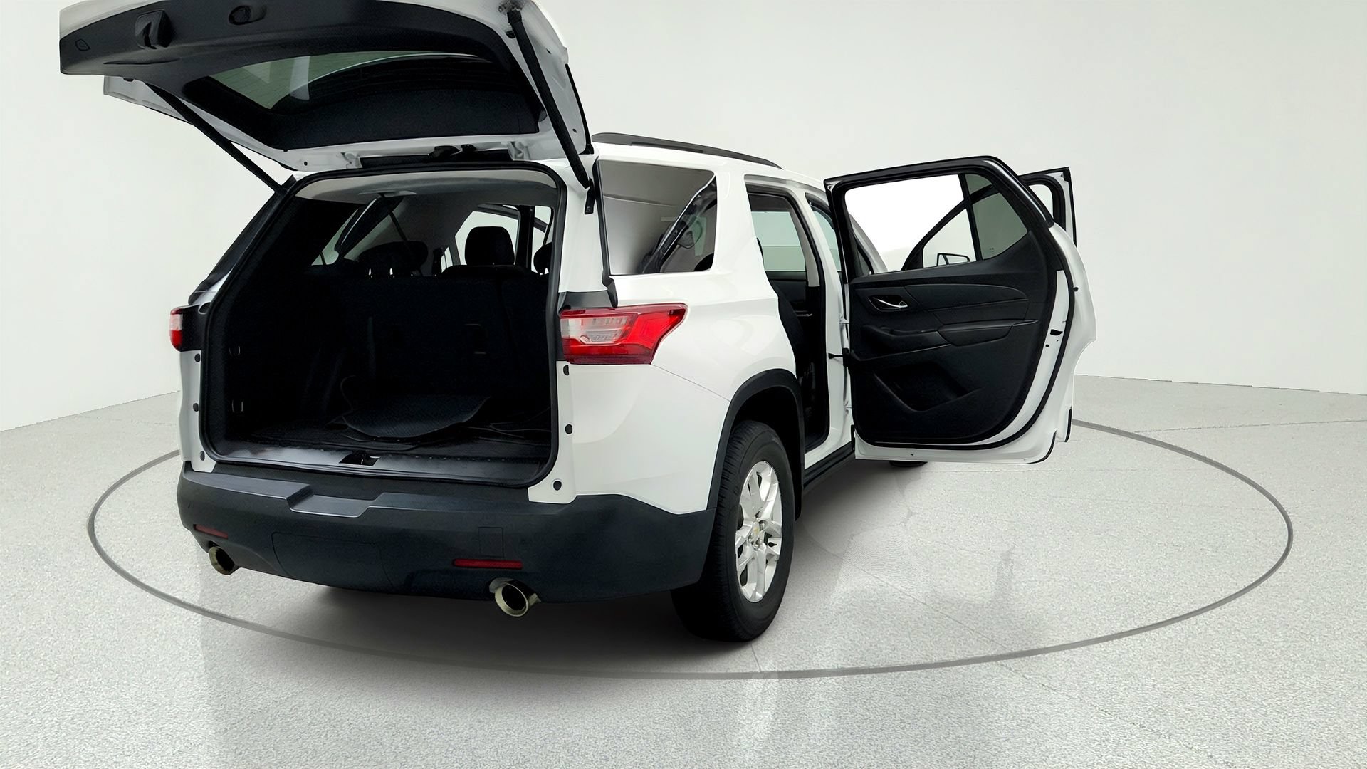 Used 2021 Chevrolet Traverse LT FWD image 12