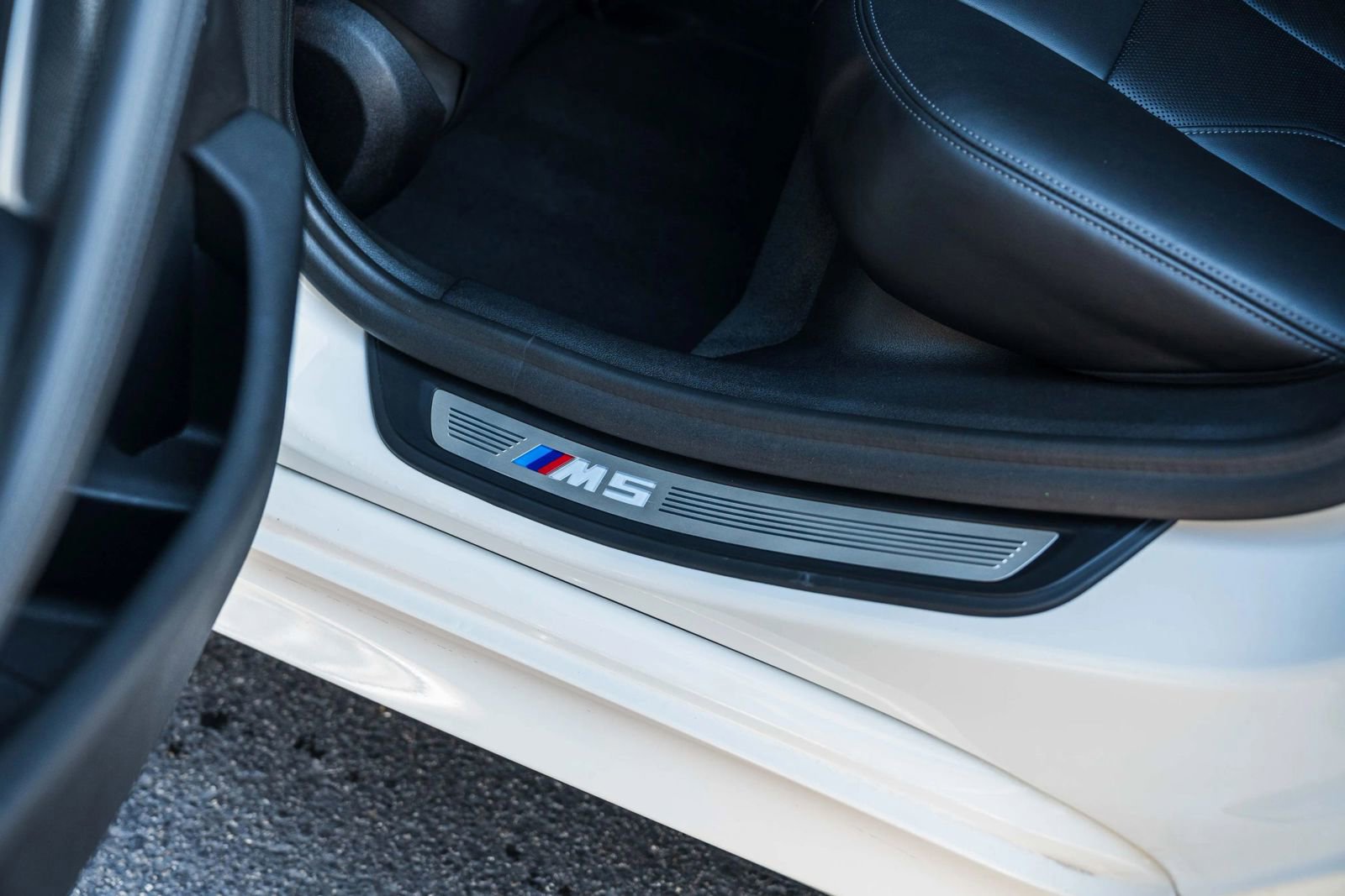 Used 2020 BMW M5 w/ Executive Package AWD/4WD image 32