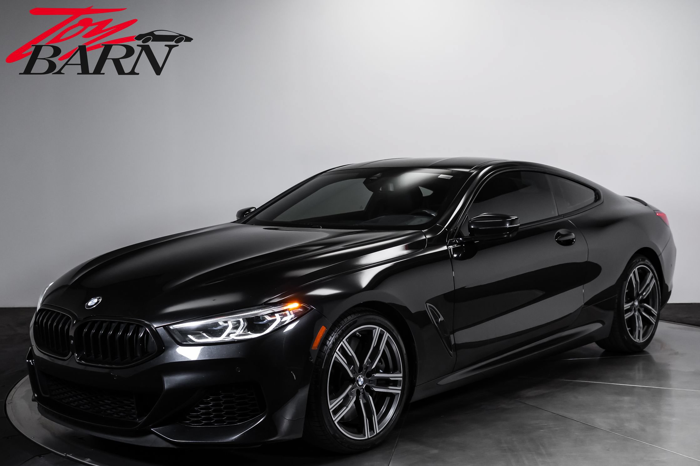 Used 2021 BMW M850i xDrive Coupe w/ Driving Assistance Package AWD/4WD image 1
