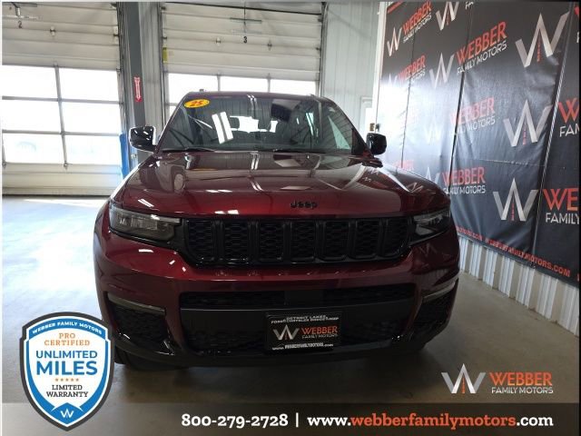 New 2025 Jeep Grand Cherokee L Limited w/ Black Appearance Package image 2