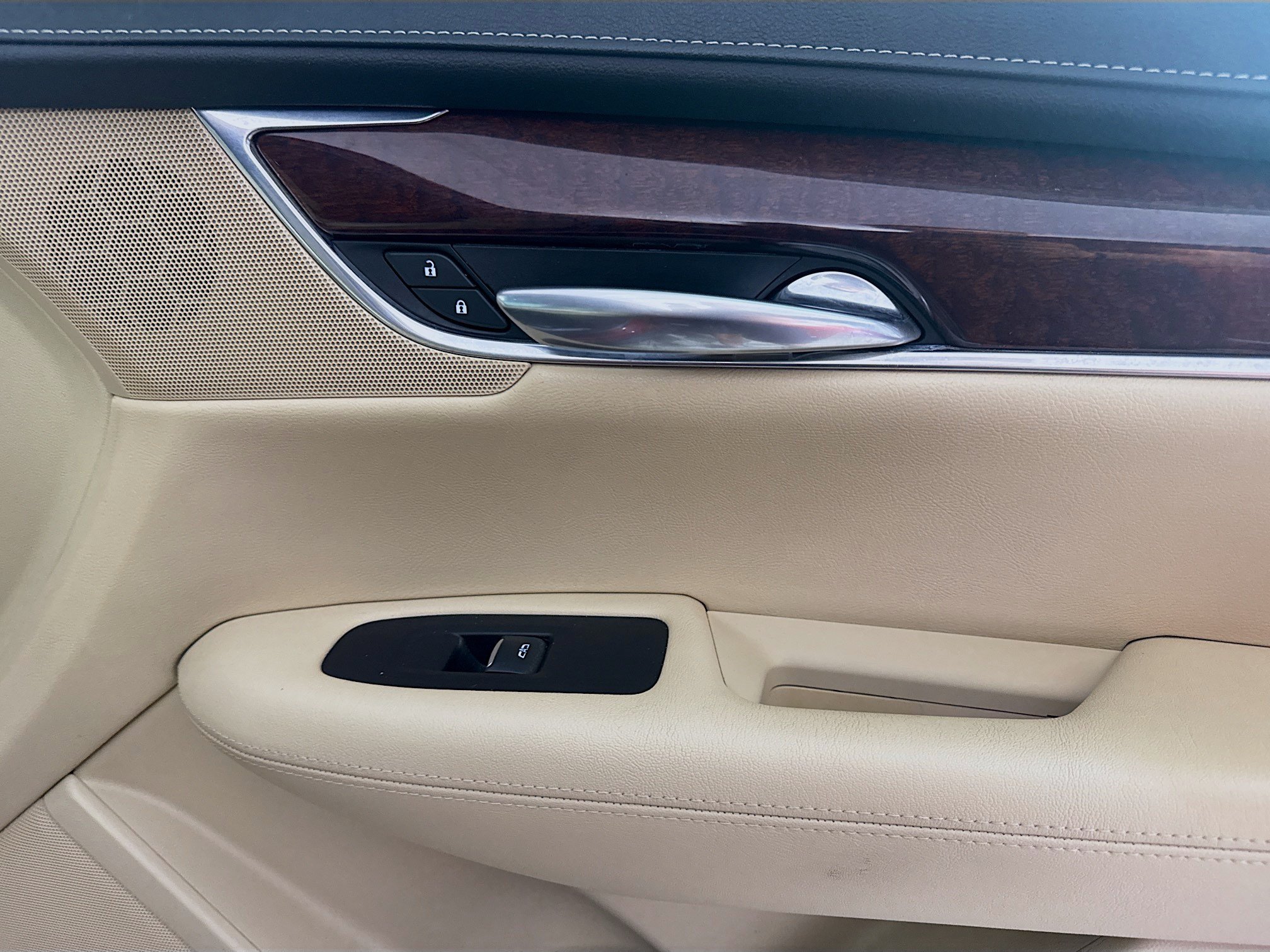 Used 2018 Cadillac XT5 Luxury FWD image 31