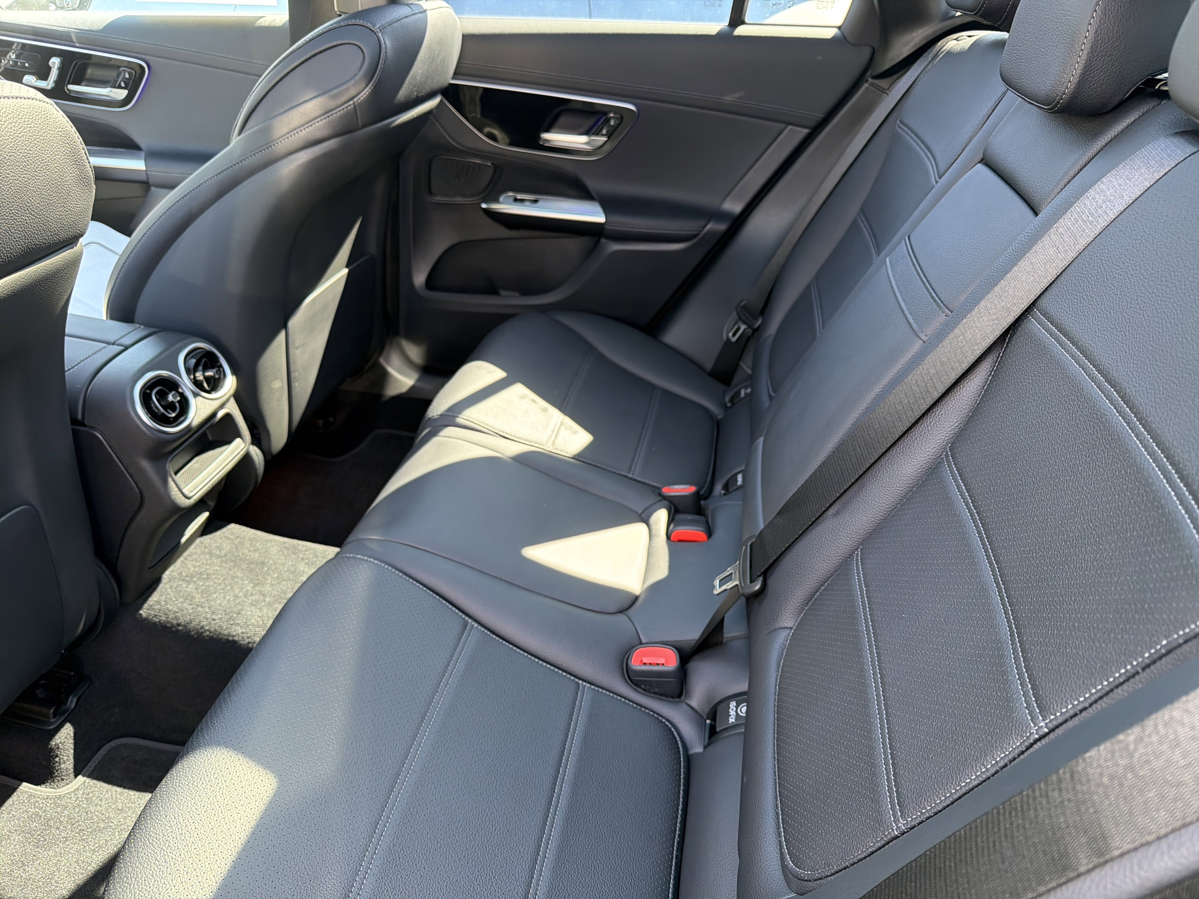 Certified 2025 Mercedes-Benz GLC 300 4MATIC image 24