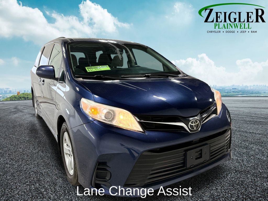 Used 2019 Toyota Sienna LE image 10