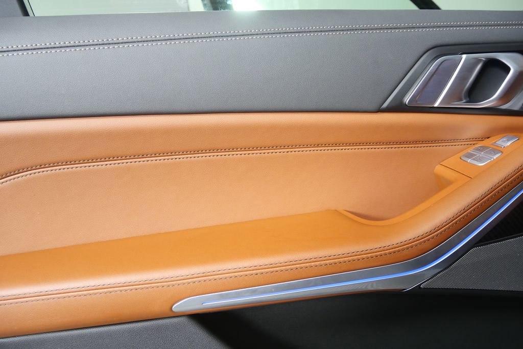 Certified 2025 BMW X7 M60i image 13