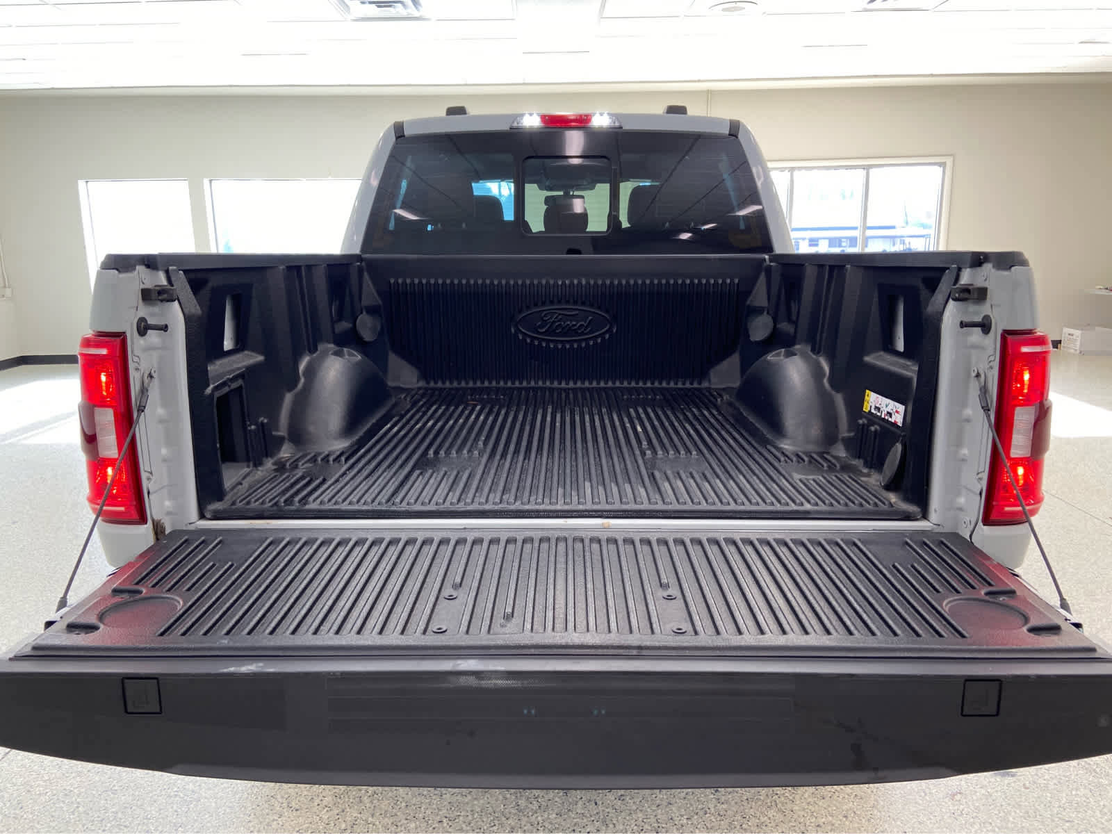 Used 2023 Ford F150 XLT w/ Equipment Group 302A High image 9