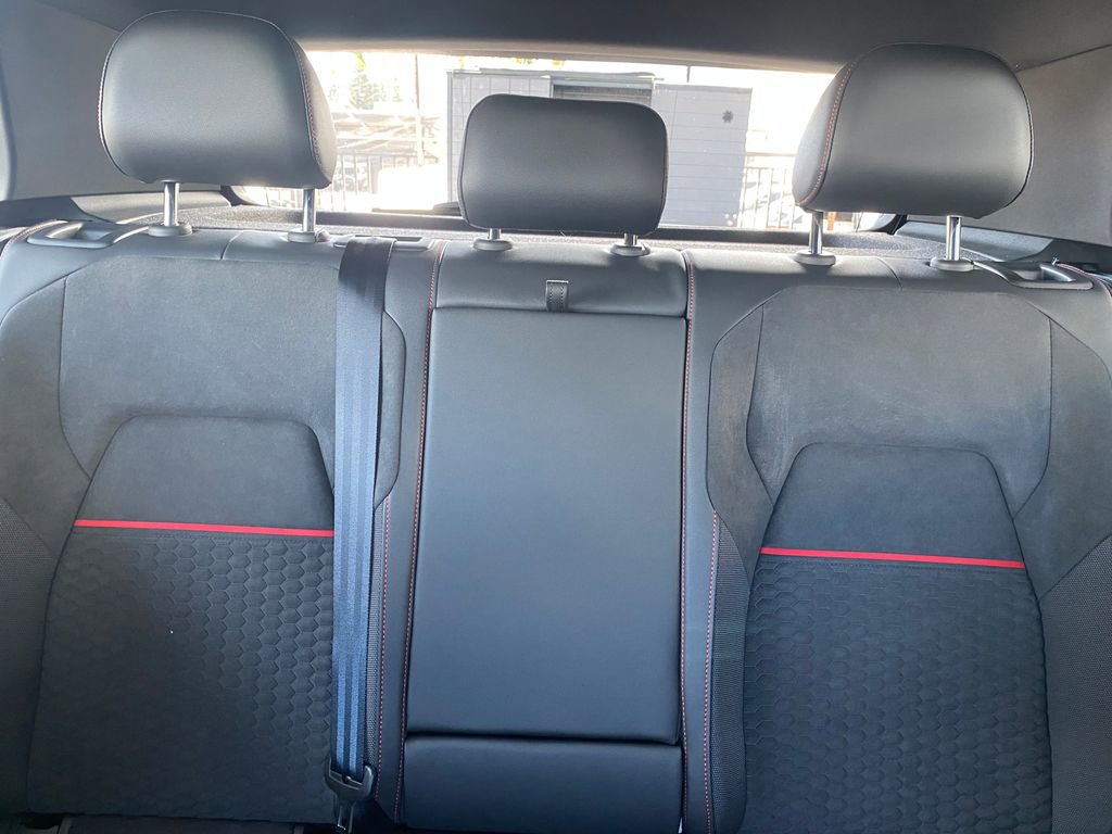 New 2026 Volkswagen GTI SE FWD image 18