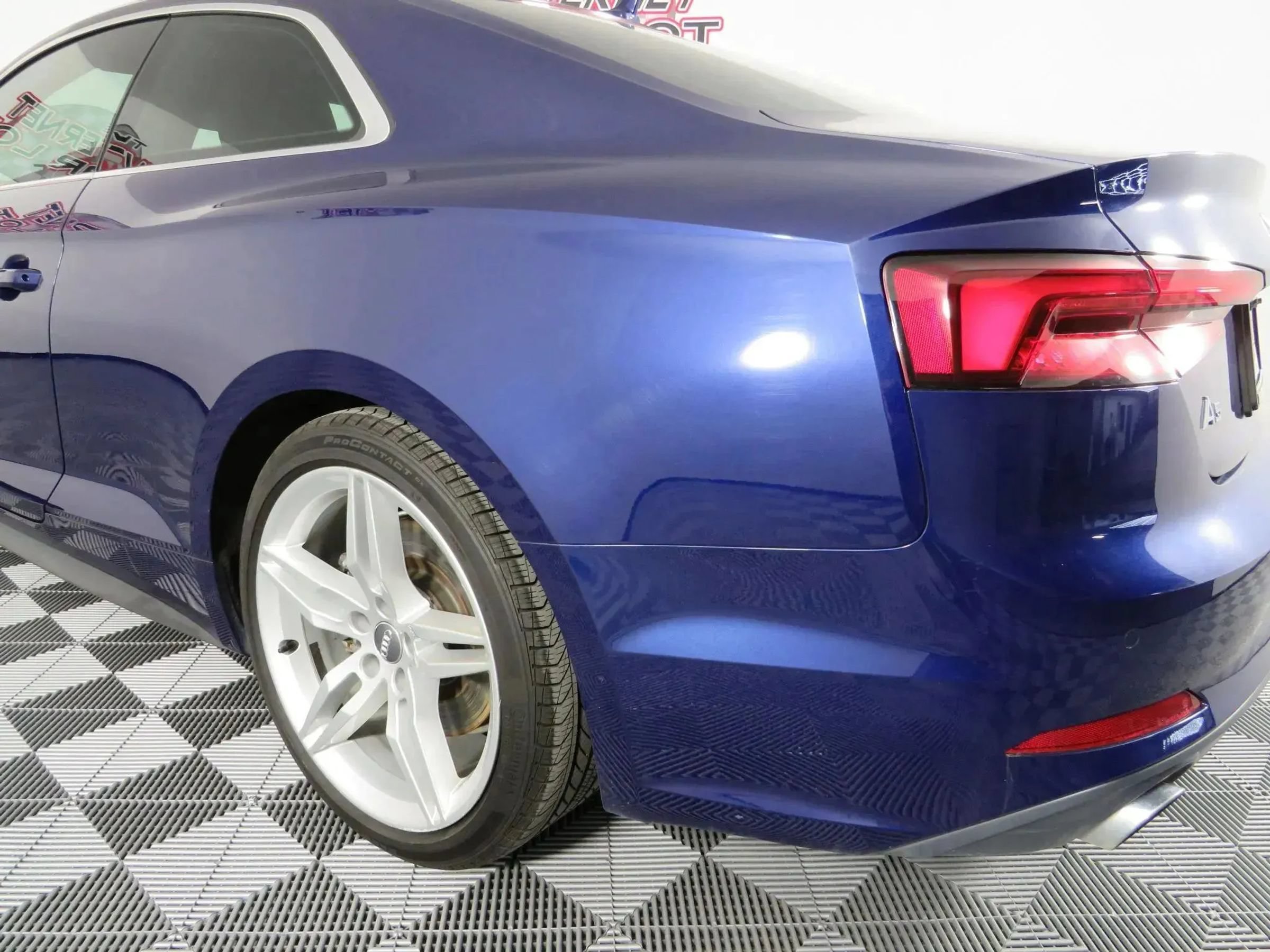 Used 2018 Audi A5 2.0T Premium Plus w/ Premium Plus AWD/4WD image 29