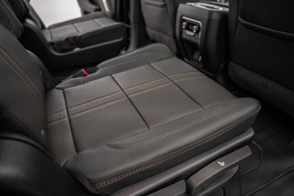 New 2026 Chevrolet Tahoe High Country AWD/4WD image 36