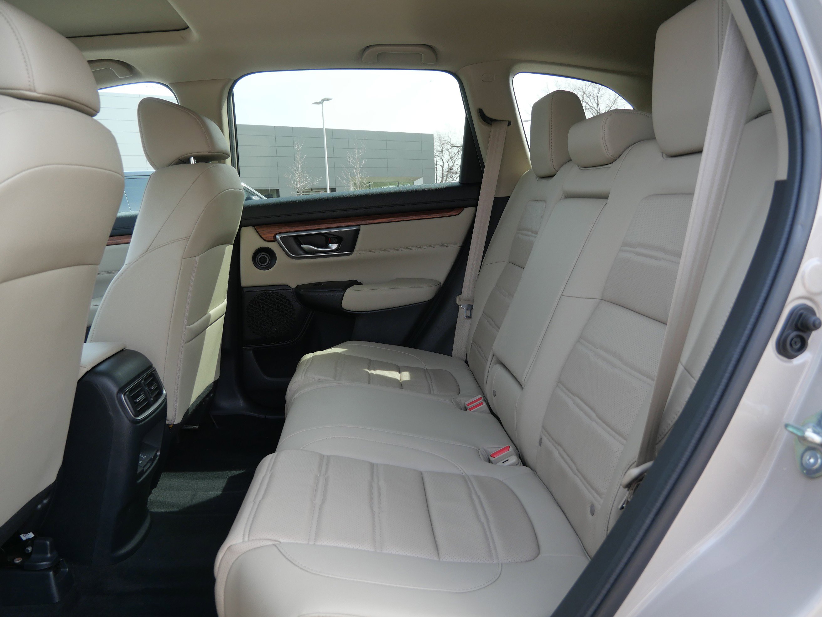 Used 2018 Honda CR-V Touring image 16