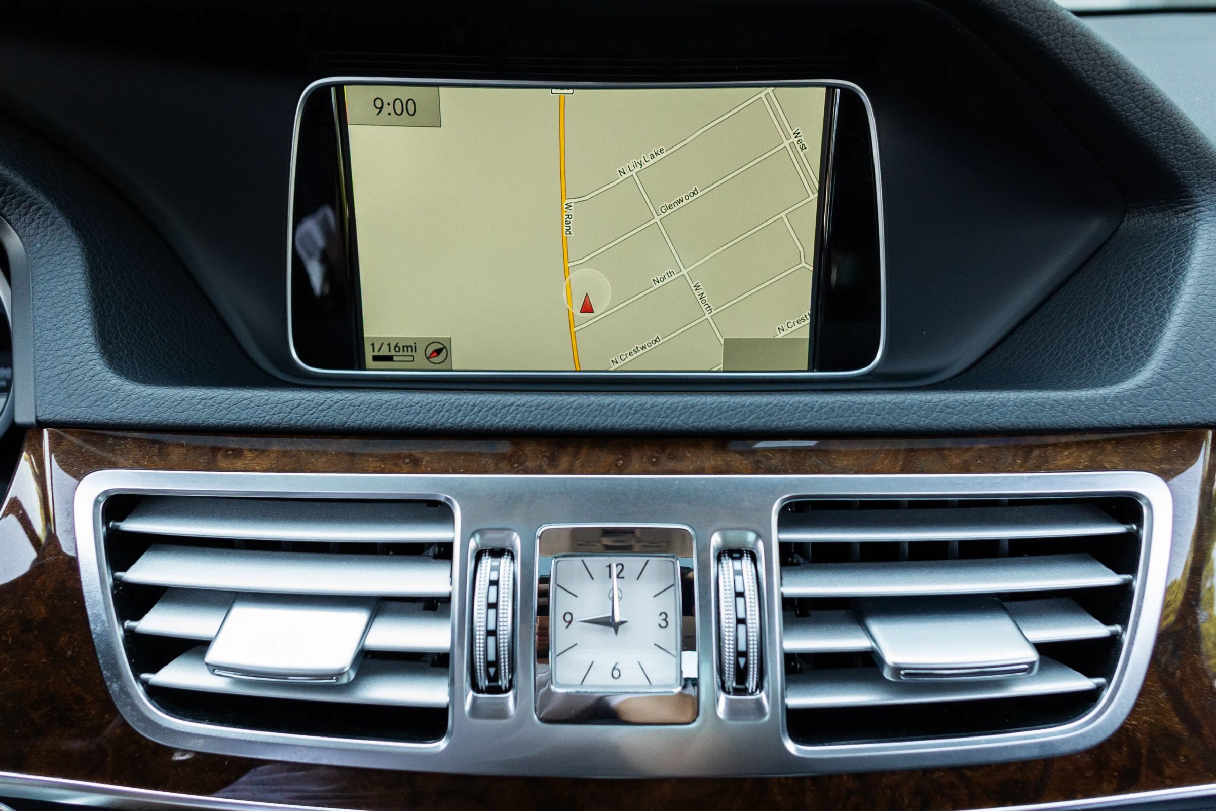 Used 2014 Mercedes-Benz E 350 4MATIC Sedan image 22