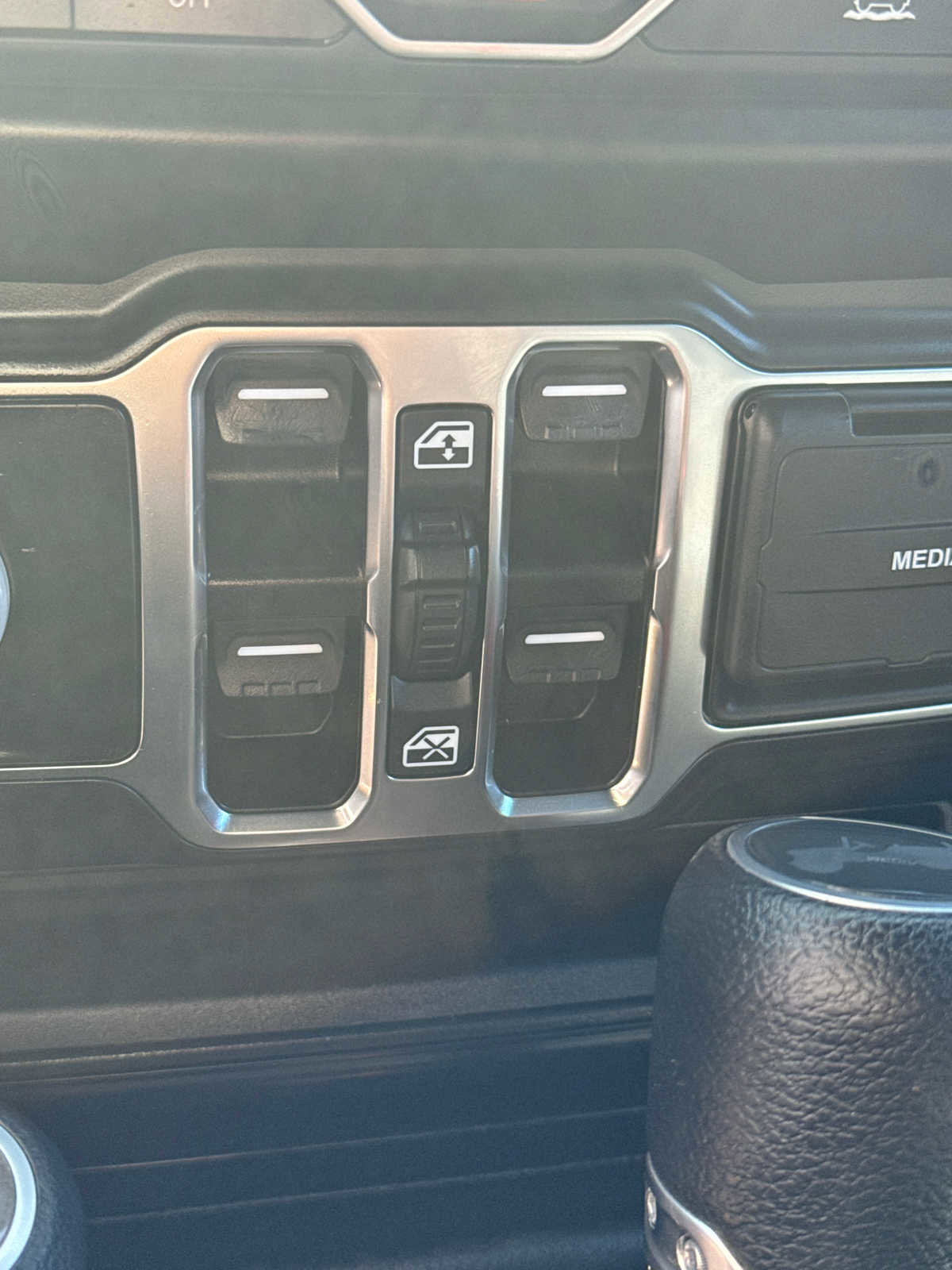 Used 2022 Jeep Wrangler Unlimited Sport image 27