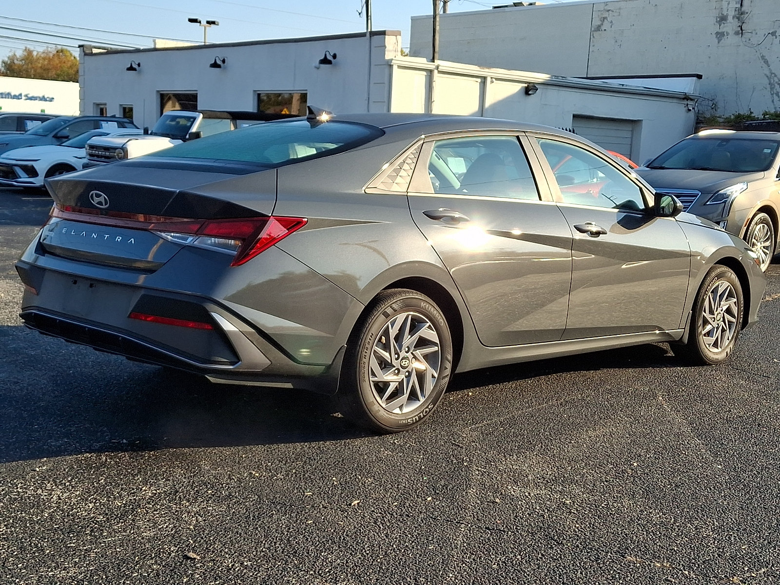 Certified 2024 Hyundai Elantra SEL FWD image 6
