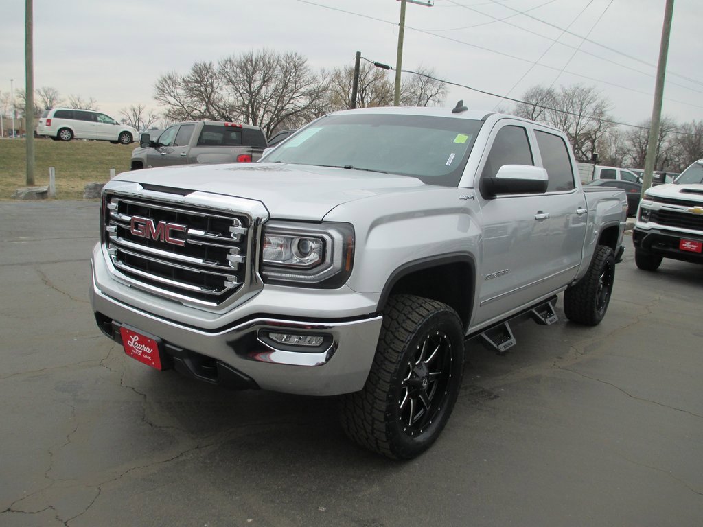 Used 2018 GMC Sierra 1500 SLT w/ SLT Premium Package image 10