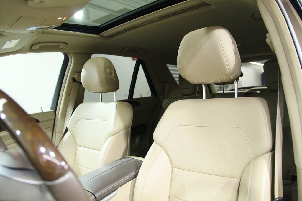 Used 2014 Mercedes-Benz ML 350 BlueTEC 4MATIC image 6