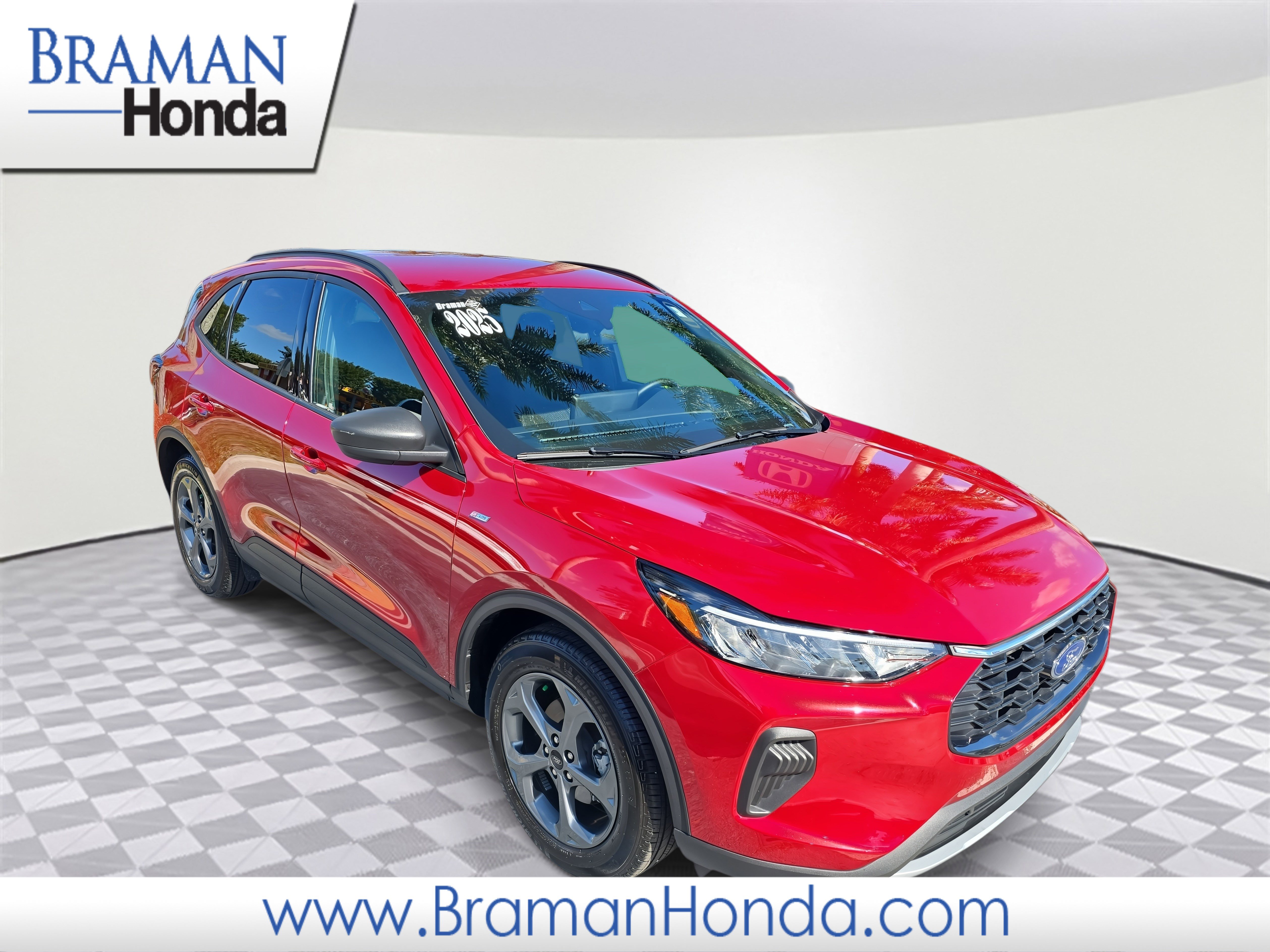 Used 2025 Ford Escape ST-Line w/ Tech Pack #1 image 1