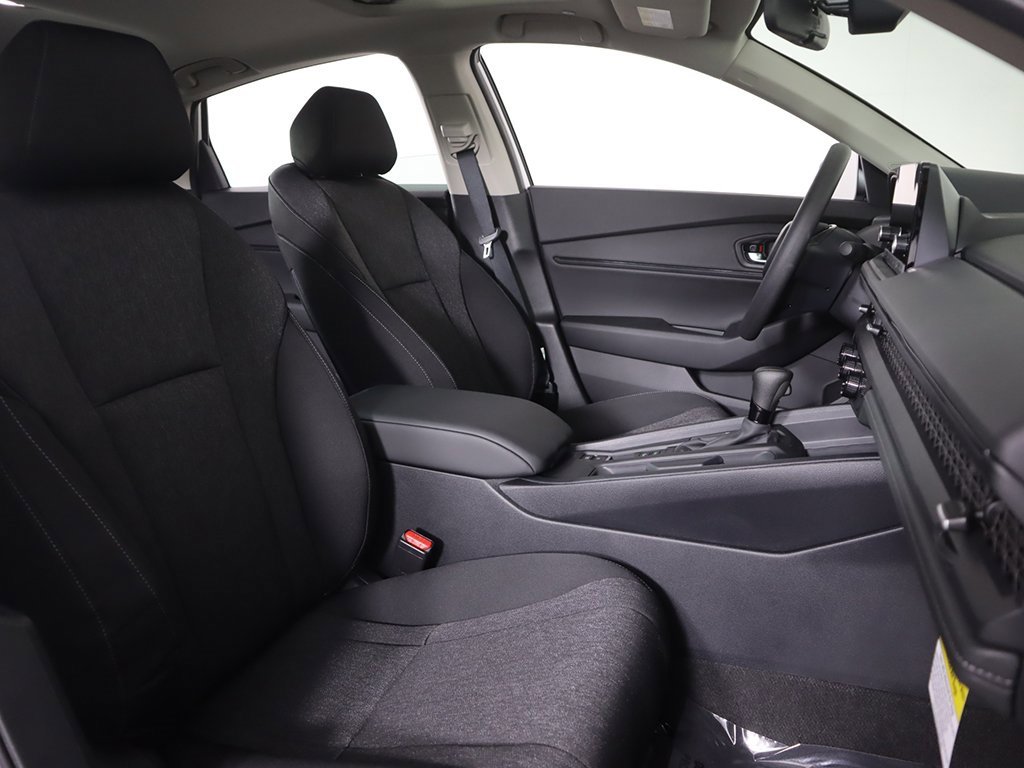 Certified 2025 Honda Accord SE image 29