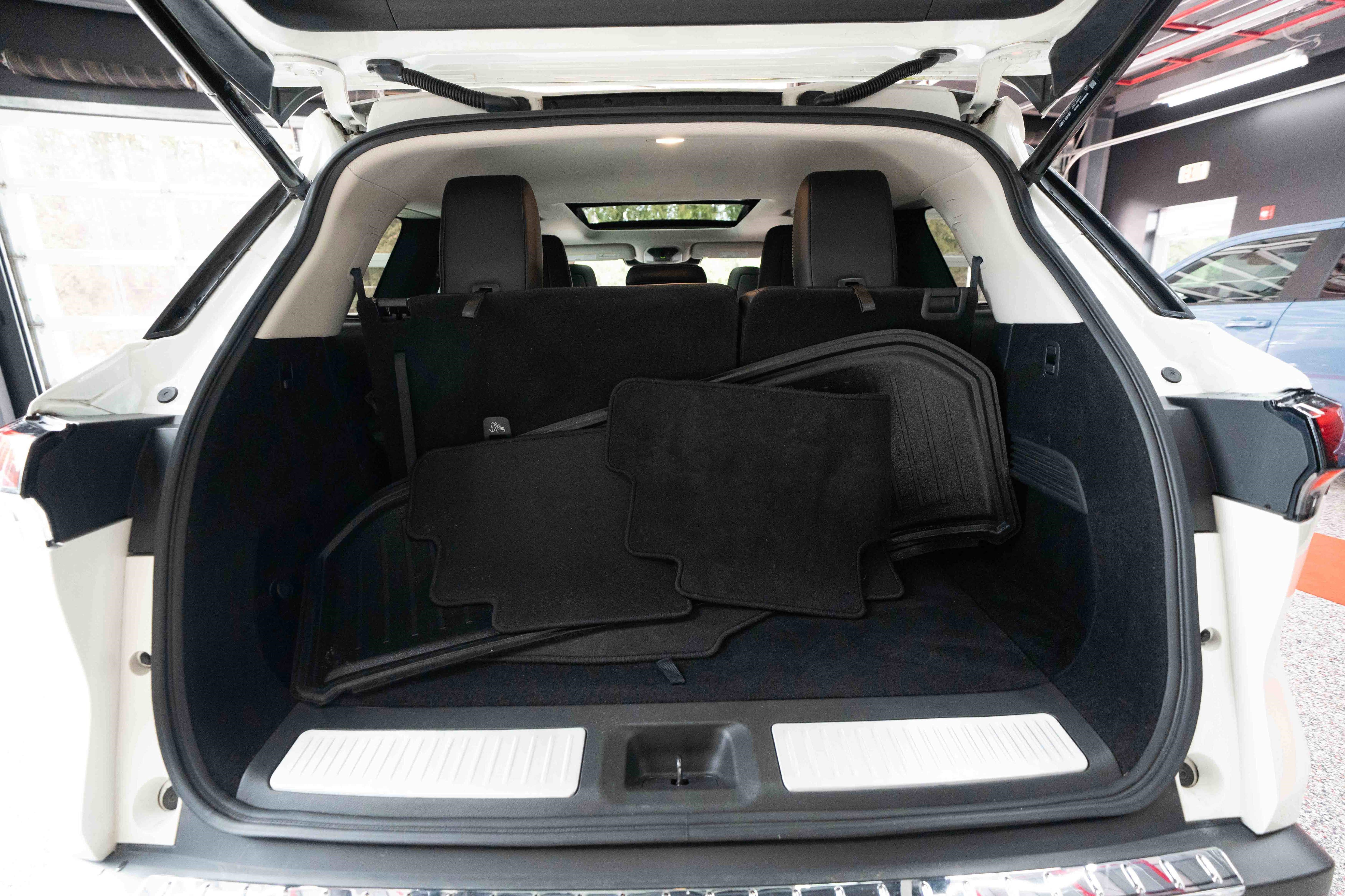 Used 2023 INFINITI QX60 Luxe w/ Cargo Package image 28