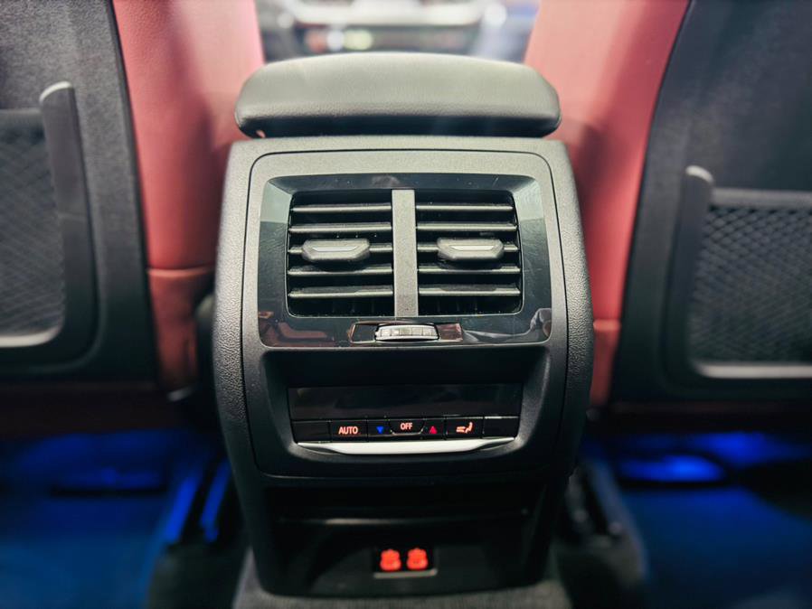 Used 2025 BMW X4 xDrive30i image 30