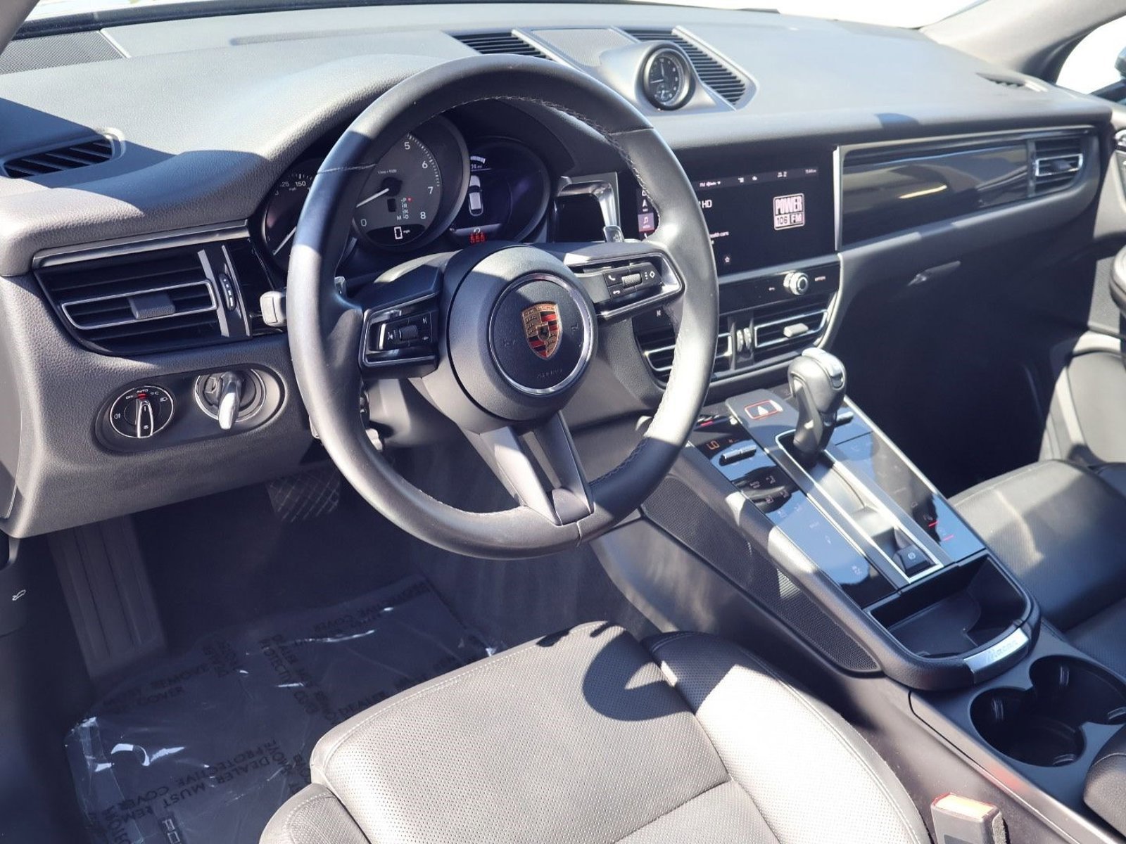 Certified 2022 Porsche Macan S image 4