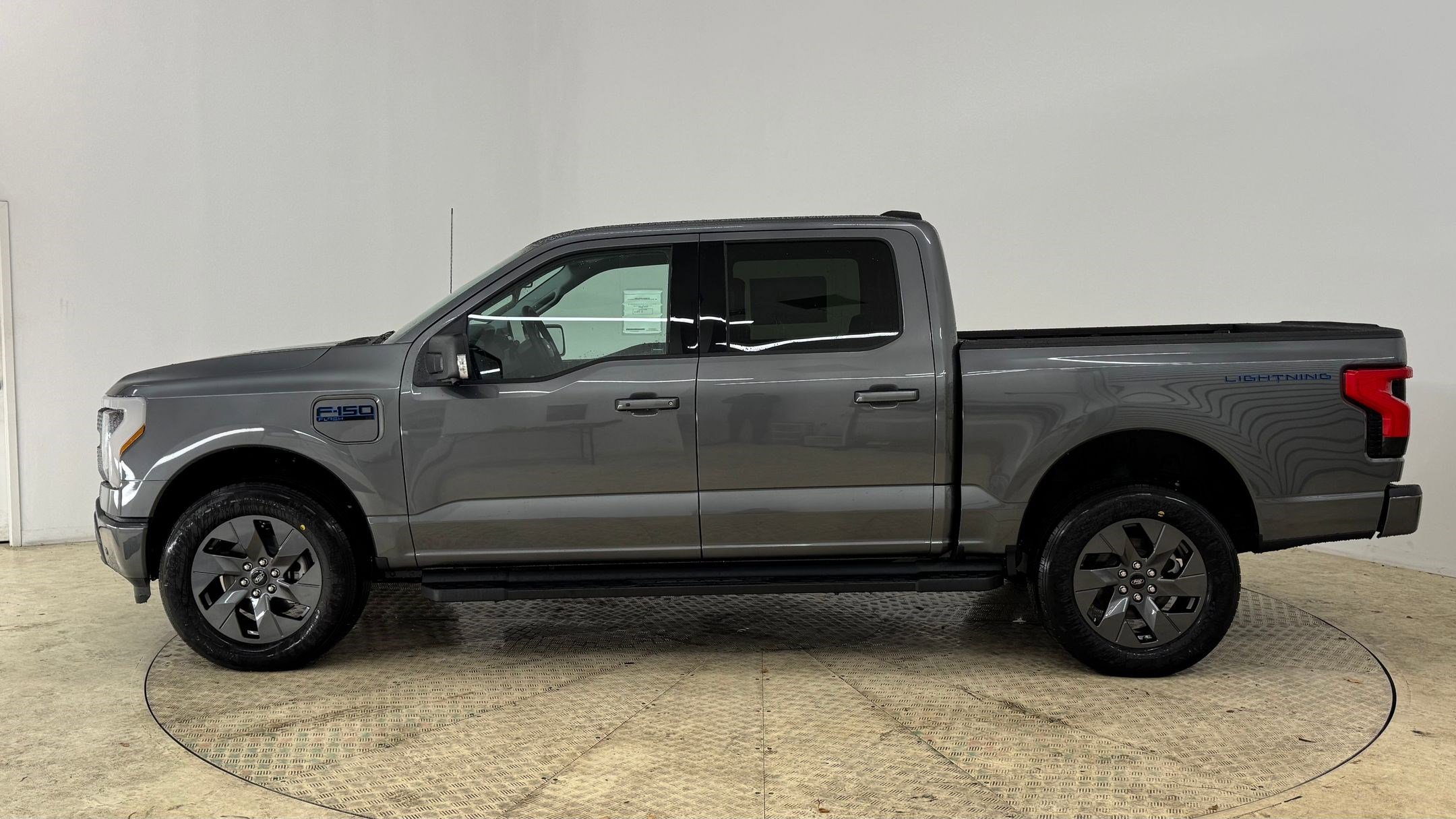 New 2025 Ford F150 Lightning Flash video 2