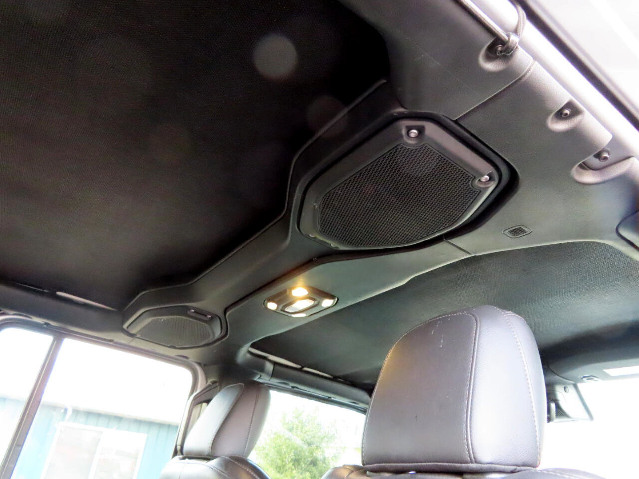 Used 2021 Jeep Wrangler Unlimited Sahara image 40