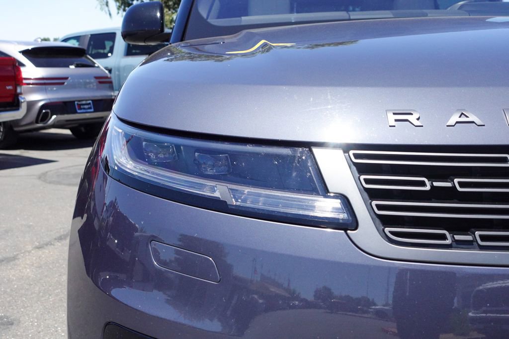 Used 2023 Land Rover Range Rover Sport SE AWD/4WD image 5