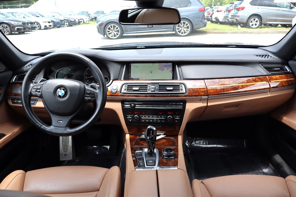 Used 2015 BMW 750Li RWD image 12