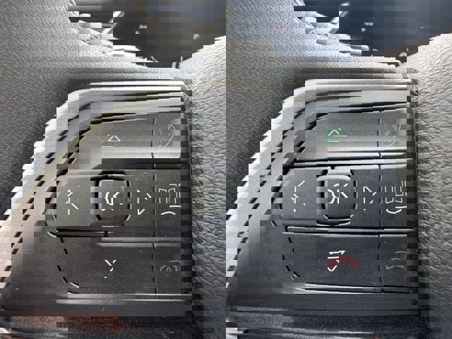 Used 2023 Jeep Grand Cherokee Altitude image 34