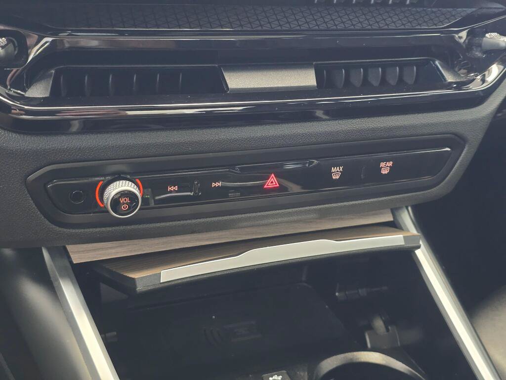 Used 2025 BMW 330i Sedan RWD image 27