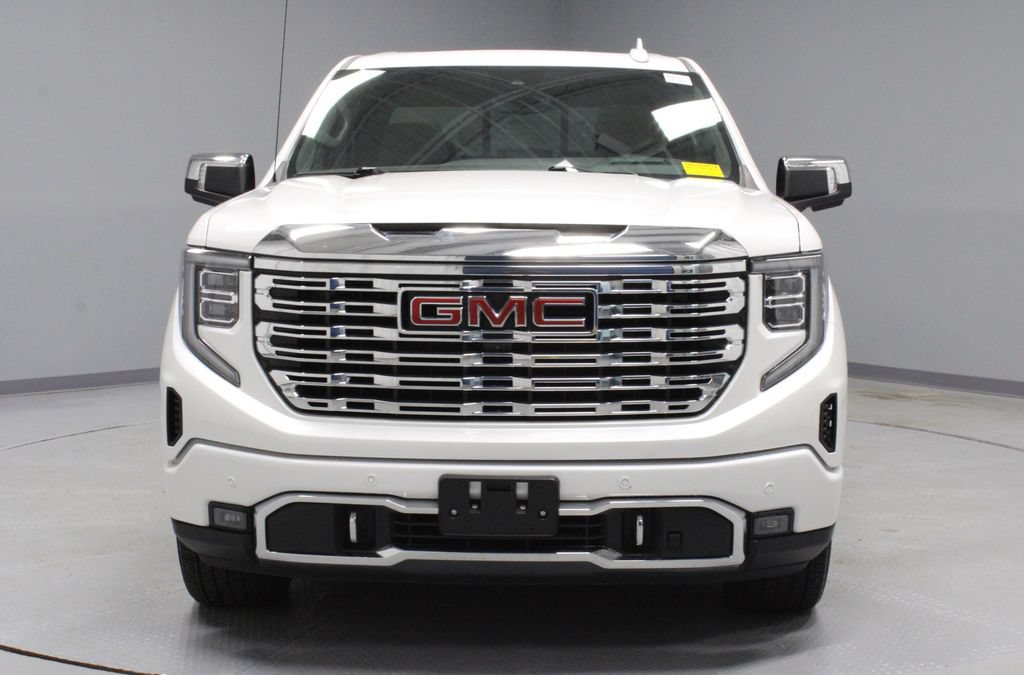 Used 2024 GMC Sierra 1500 Denali w/ Denali Reserve Package AWD/4WD image 5