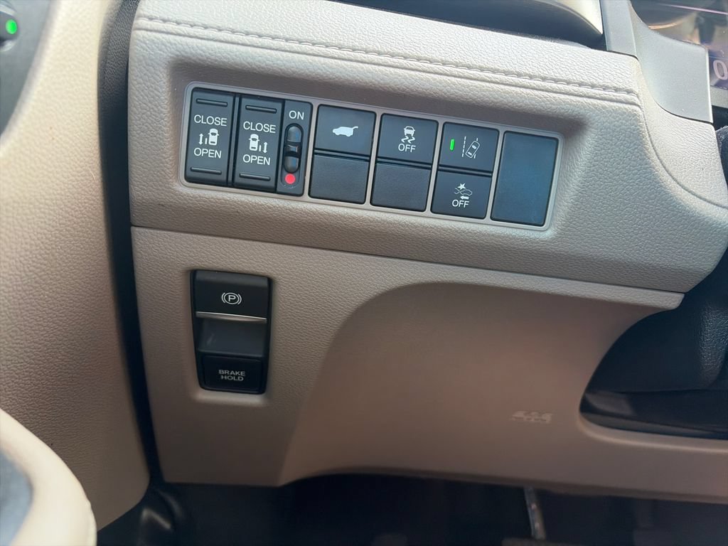 Used 2018 Honda Odyssey EX-L image 36