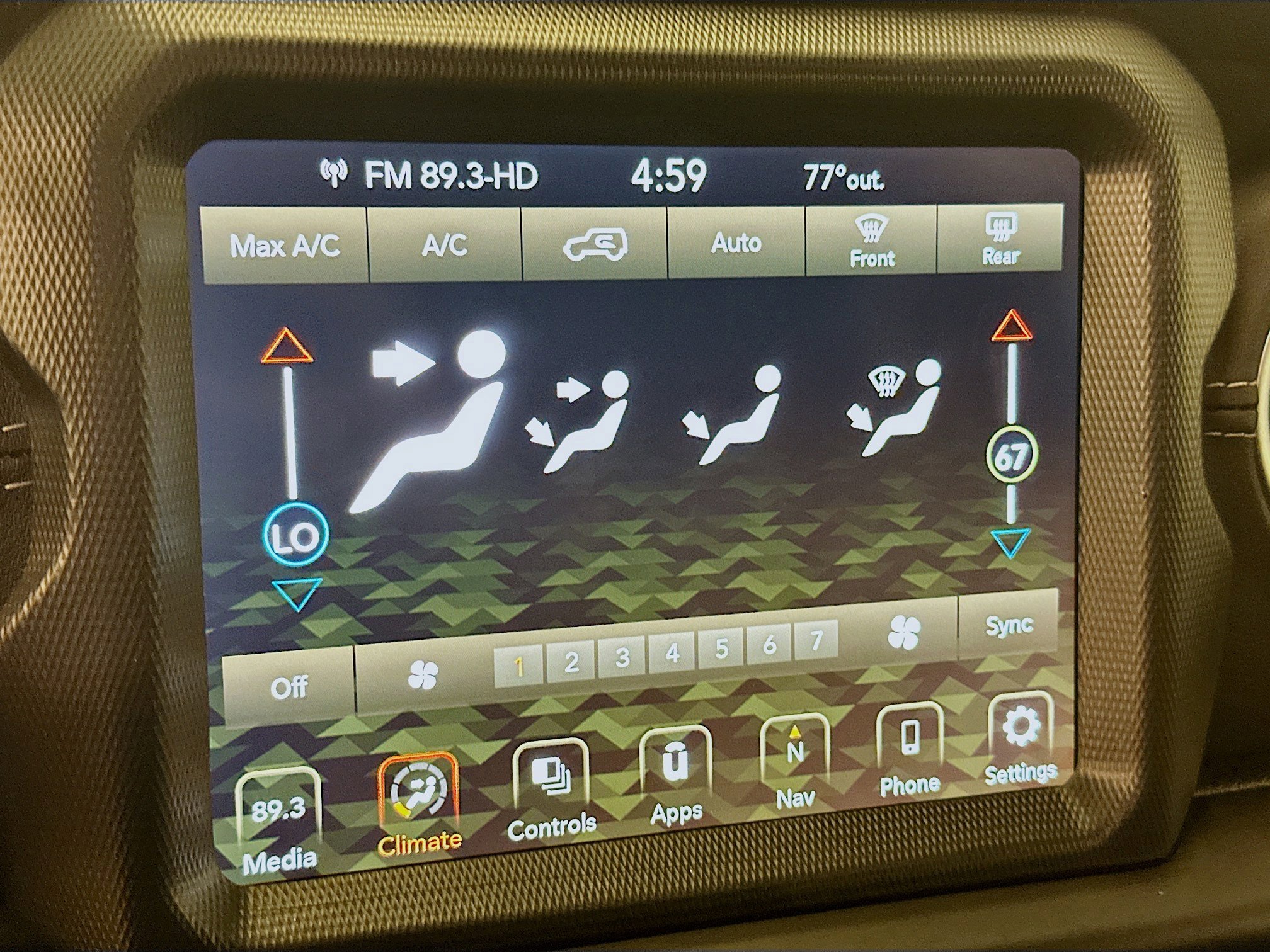 Used 2023 Jeep Wrangler Sahara image 24