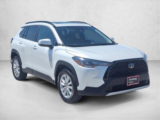Certified 2024 Toyota Corolla Cross LE w/ Moonroof Package image 3