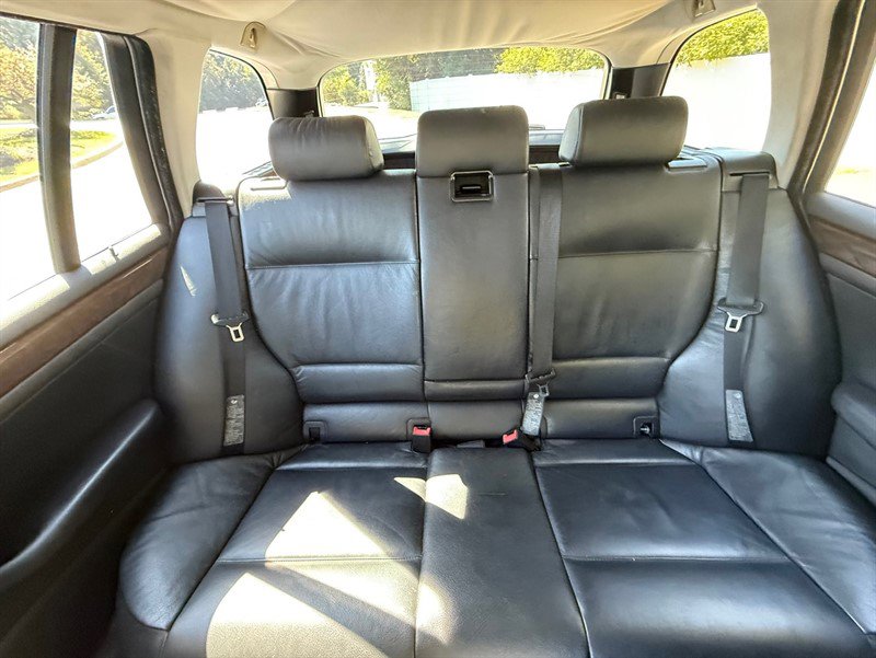 Used 2003 BMW 325i Wagon image 35