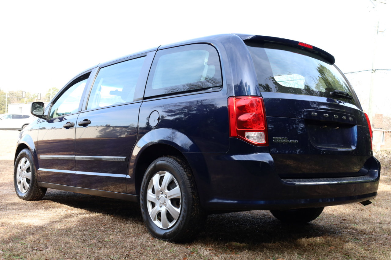 Used 2016 Dodge Grand Caravan American Value Package image 3