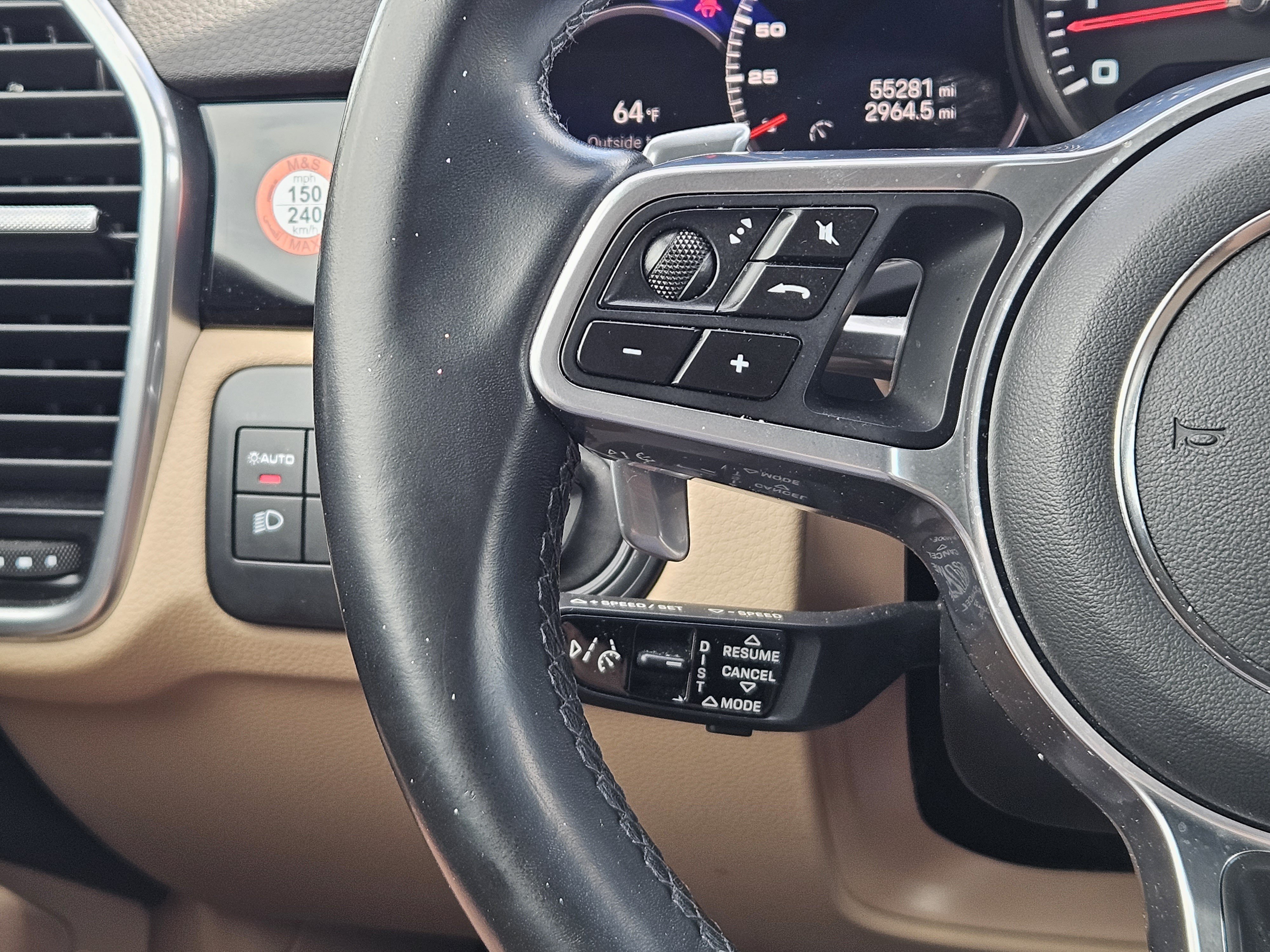 Certified 2022 Porsche Cayenne AWD/4WD image 26