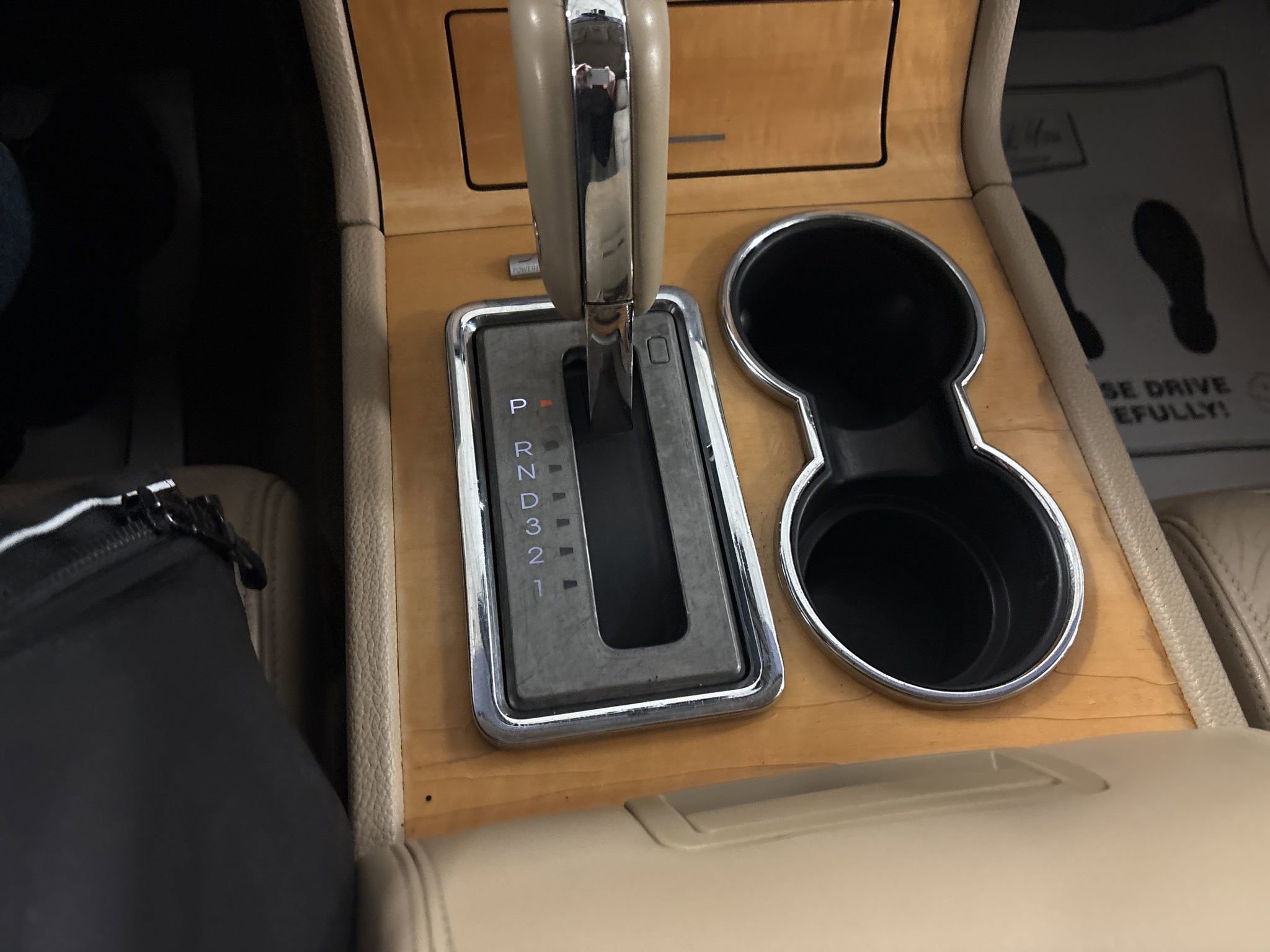 Used 2010 Lincoln Navigator L 4WD image 23