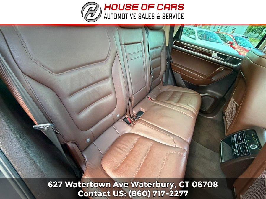Used 2013 Volkswagen Touareg TDI AWD/4WD image 40