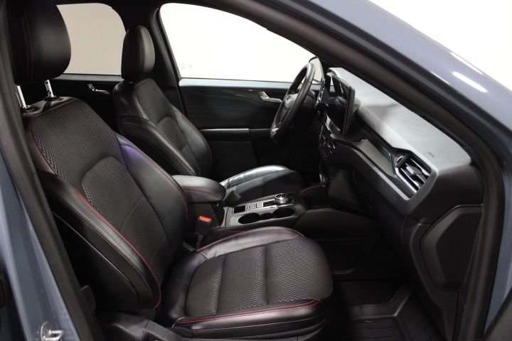 Used 2024 Ford Escape ST-Line w/ Tech Pack #1 AWD/4WD image 23