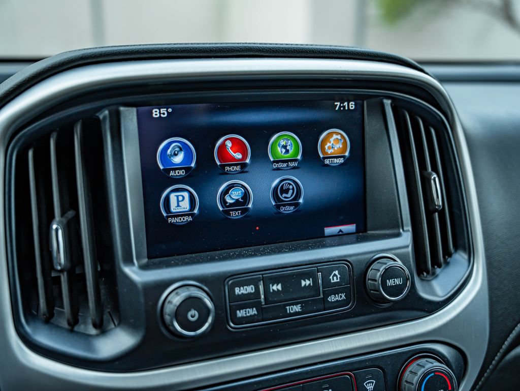 Used 2015 GMC Canyon SLE RWD image 25