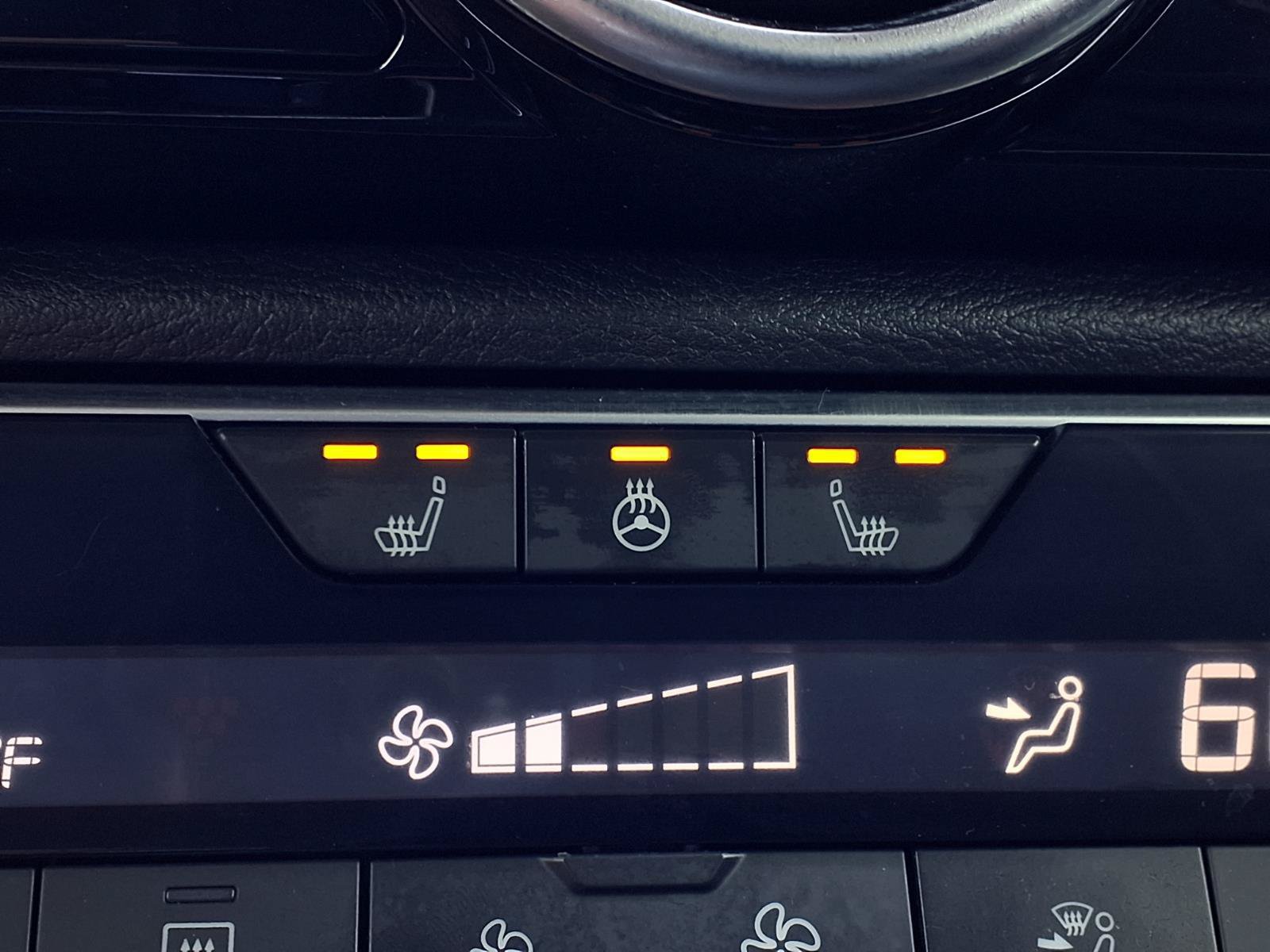Used 2023 Nissan Sentra SR w/ SR Premium Package FWD image 17