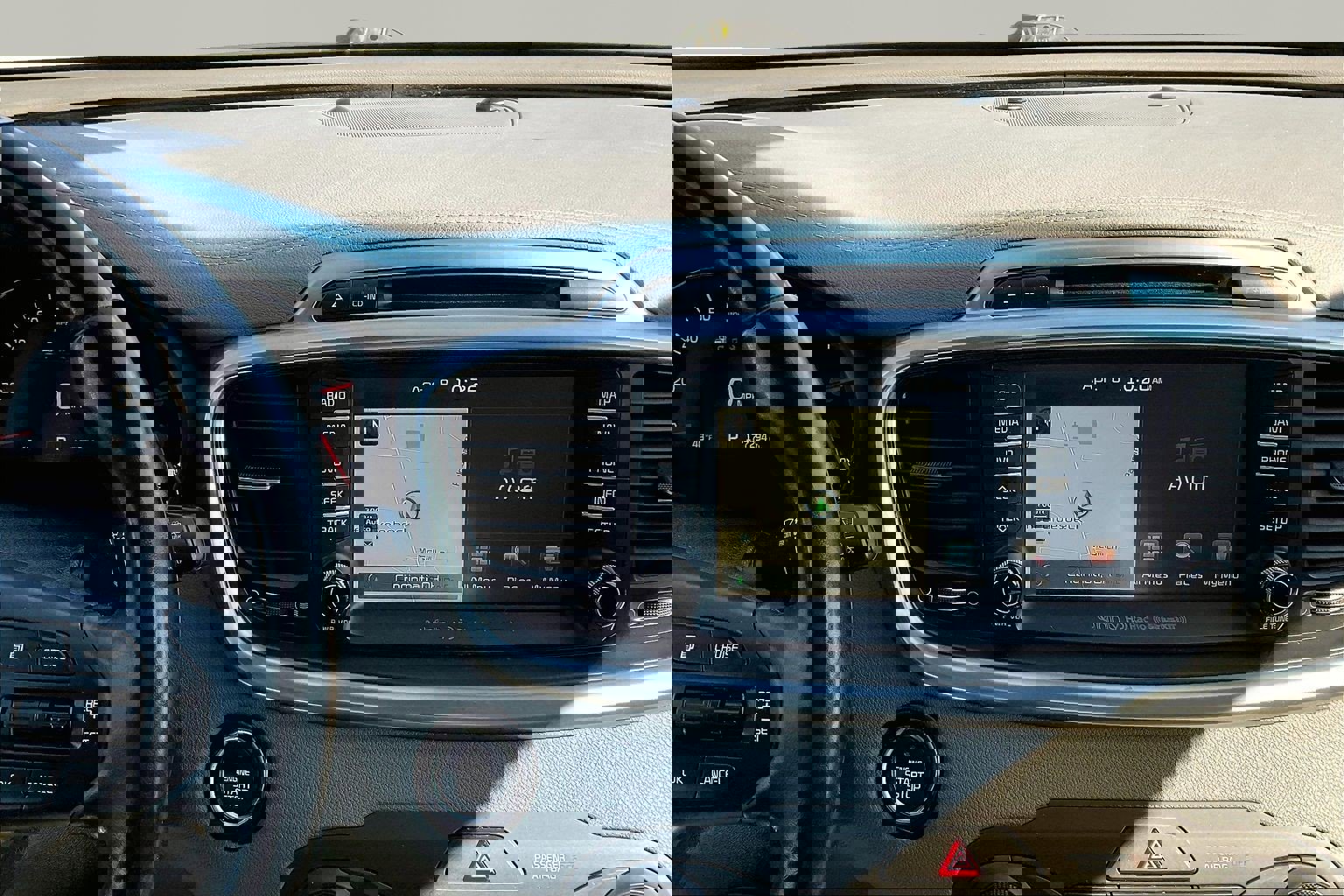 Used 2016 Kia Sorento SX image 9