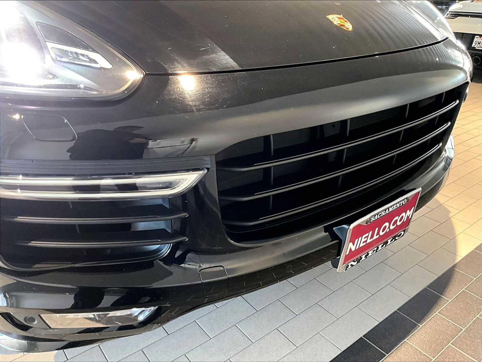 Used 2016 Porsche Cayenne Turbo image 33