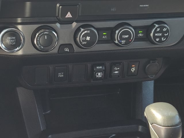 Used 2019 Toyota Tacoma TRD Sport AWD/4WD image 21