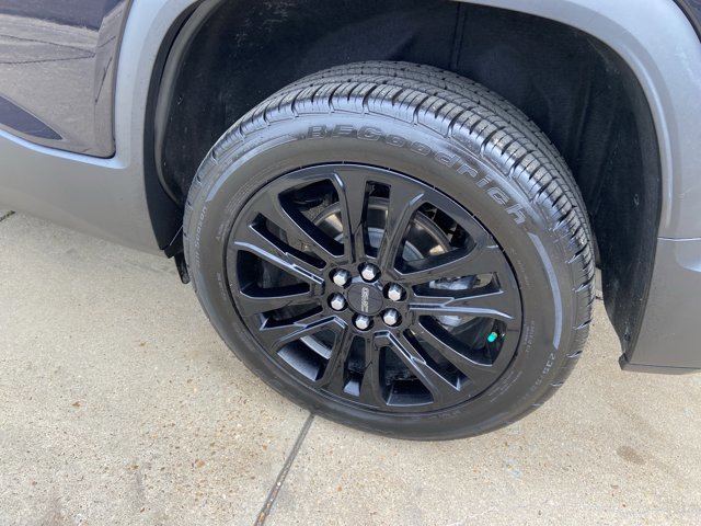 Used 2022 GMC Acadia SLE w/ Elevation Edition image 30