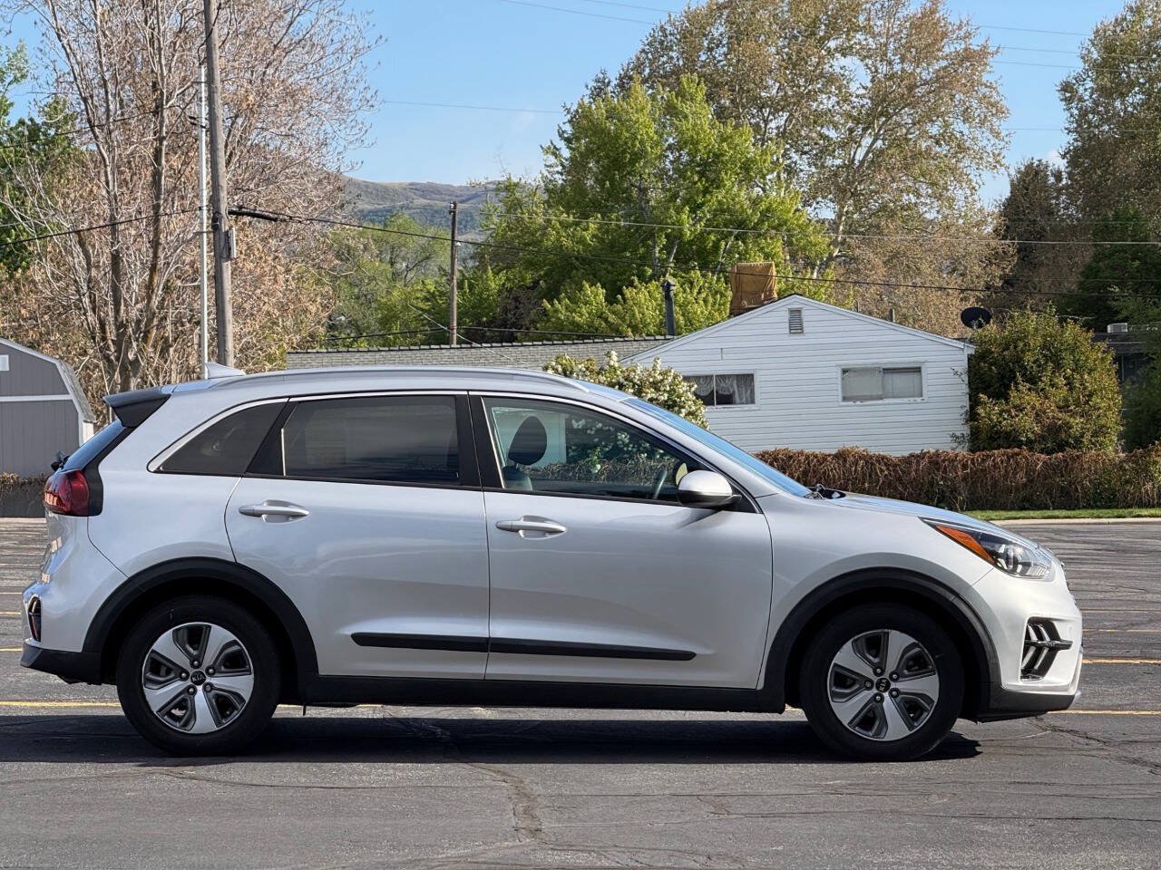 Used 2021 Kia Niro LX FWD image 4