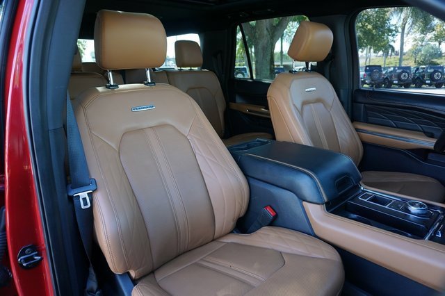 Certified 2022 Ford Expedition Max Platinum image 2