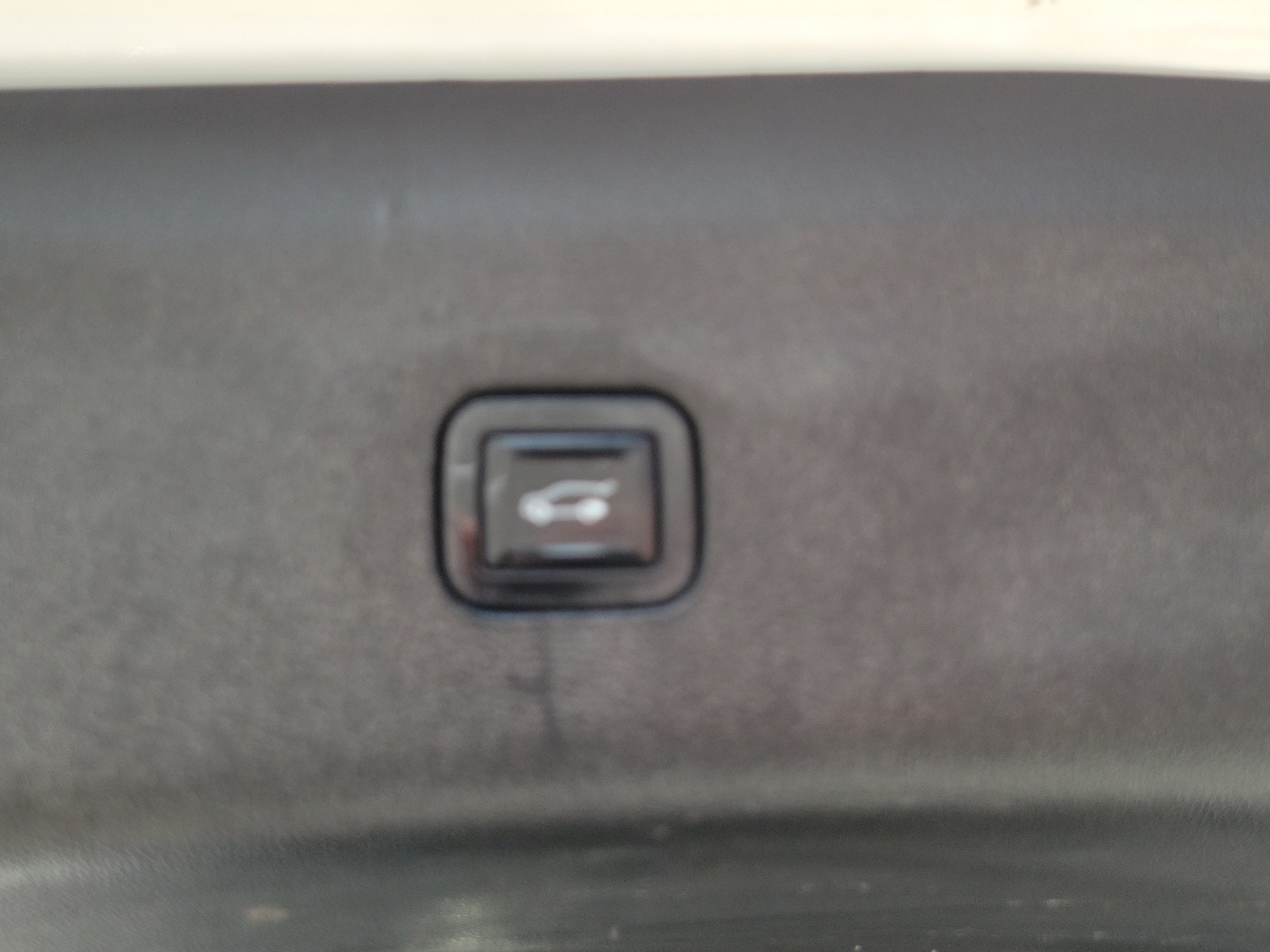 Used 2020 Buick Enclave Essence FWD image 16