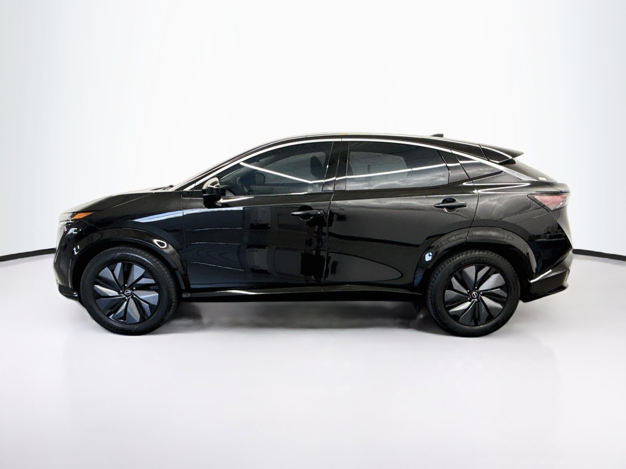 Used 2023 Nissan Ariya FWD image 4
